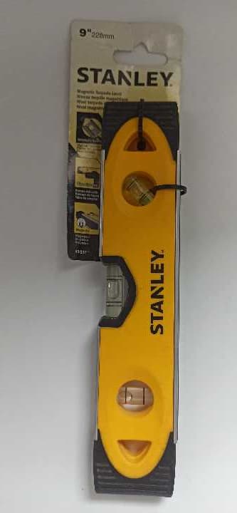 Nivel de mano imantado stanley 9"
