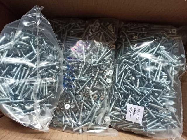Tornillos 10x1x1/2" millar