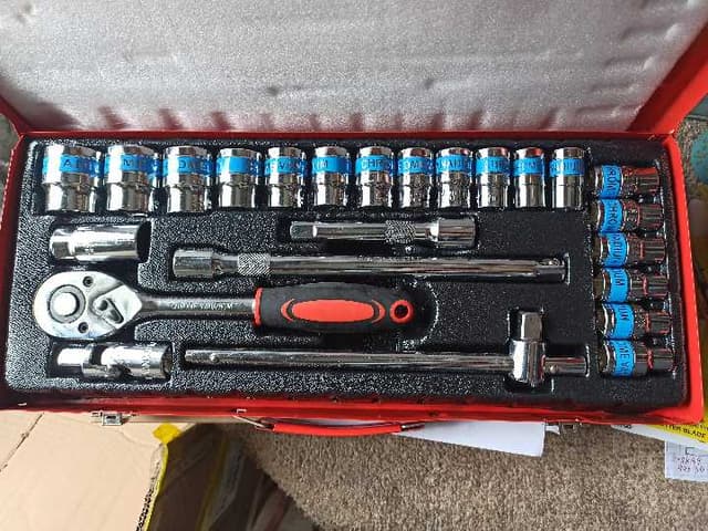 Juego de dados de 1/2" Asaki estuche metal
