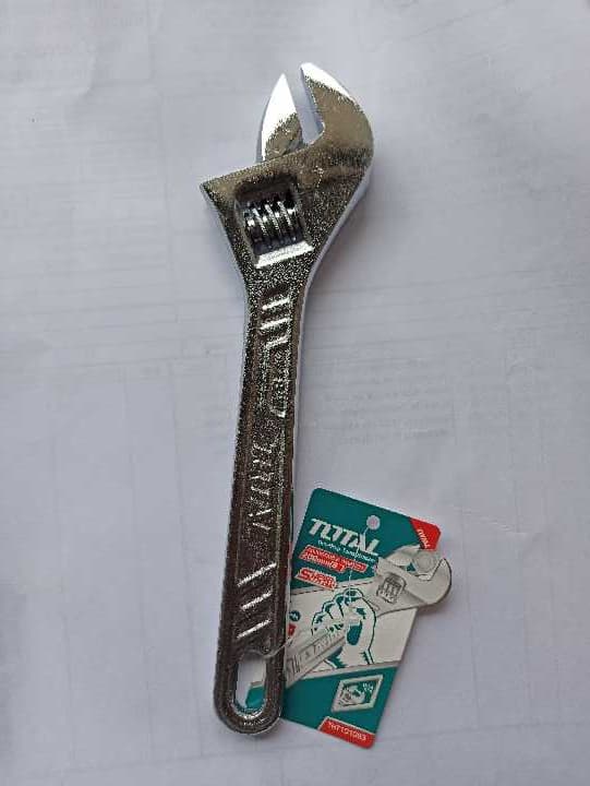 Llave francesa Total 8"